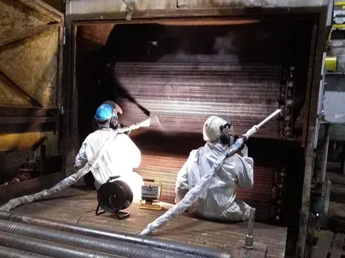 Usługa czyszczenie suchym lodem 1 xxczyszczenie suchym lodem 6345aeca.webpMic .PeN6xW 1IZ.webp.pagespeed.ic .MjAlEPwM b Pamech